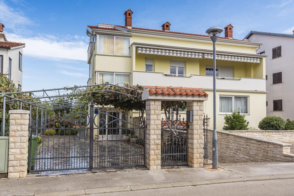 Alto Apartments Umag Exteriör bild