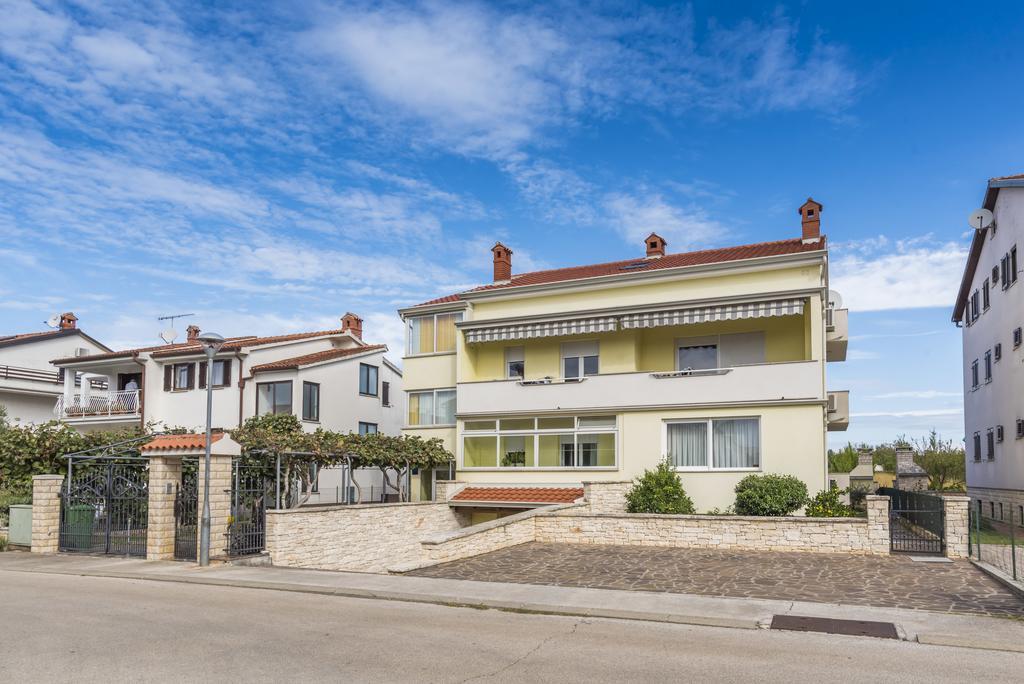 Alto Apartments Umag Exteriör bild